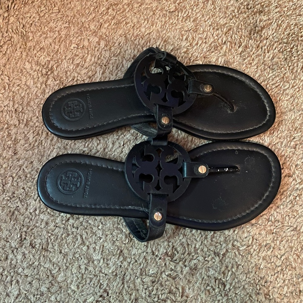 Tory Burch Flip Flops - Black -  Size 7